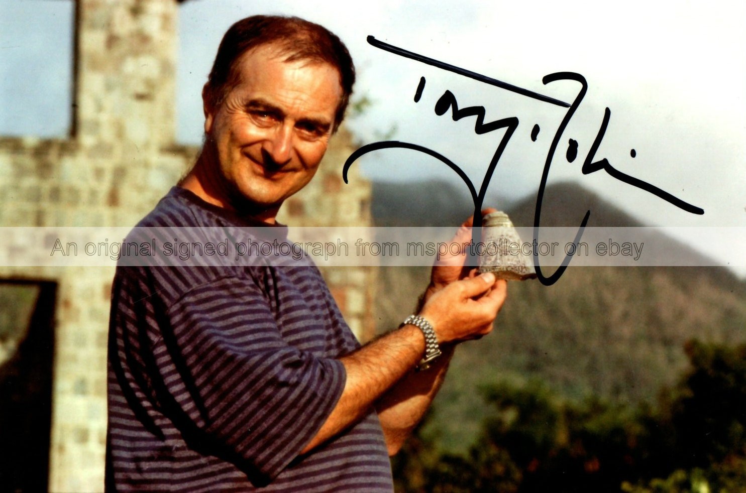 Tony Robinson TV Presenter Time Team Signed 7.5 x 5 Photograph *With COA*