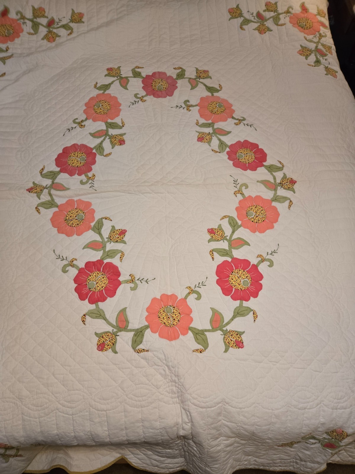 Vintage Handmade Floral Rose Wreath Applique Quilt Hand Quilted Full Queen 84x74
