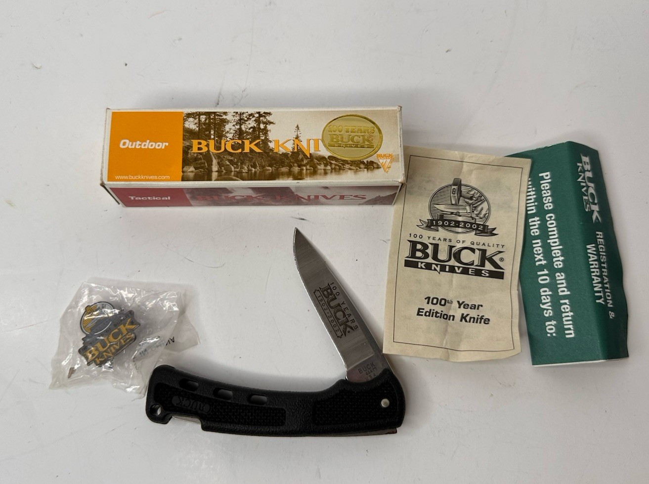 2002 Buck 444 BuckLite 100th Anniversary Folding Knife USA w/ Box Papers & Pin