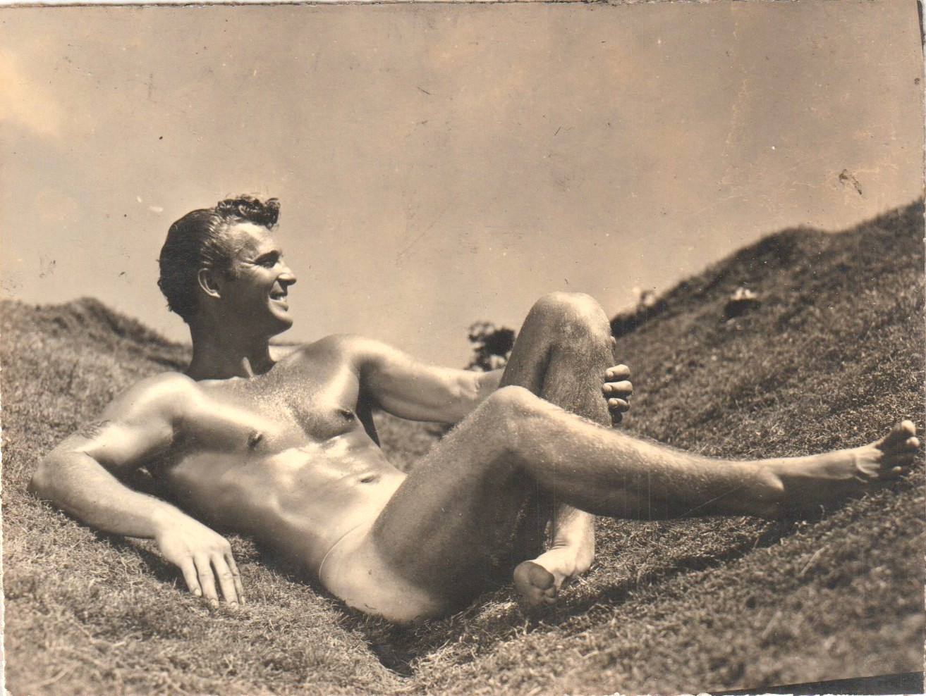 Gay Interest - Vintage   Male Physique Photos  ATHLETIC MODEL GUILD  3 x 4\