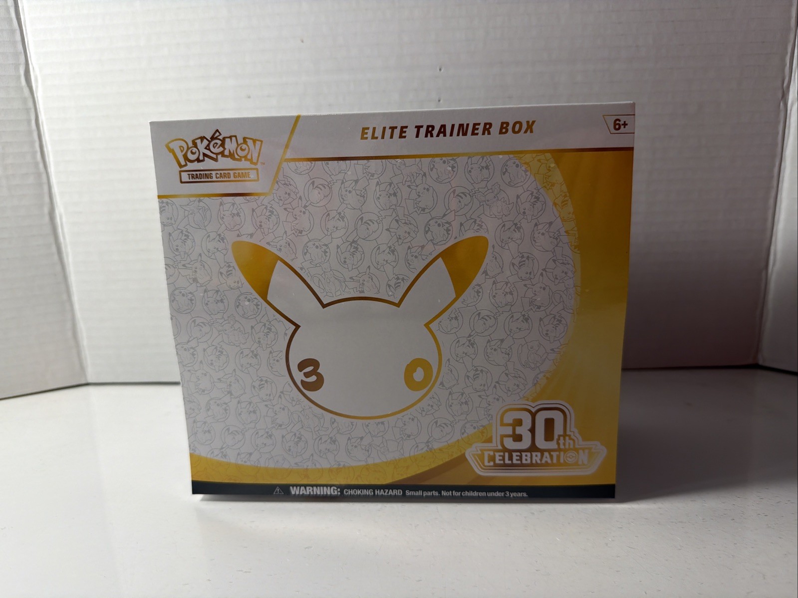 Élite Trainer Box 30th Anniversary Pokemon Card Game-NEW SEALED-READY TO SHIP