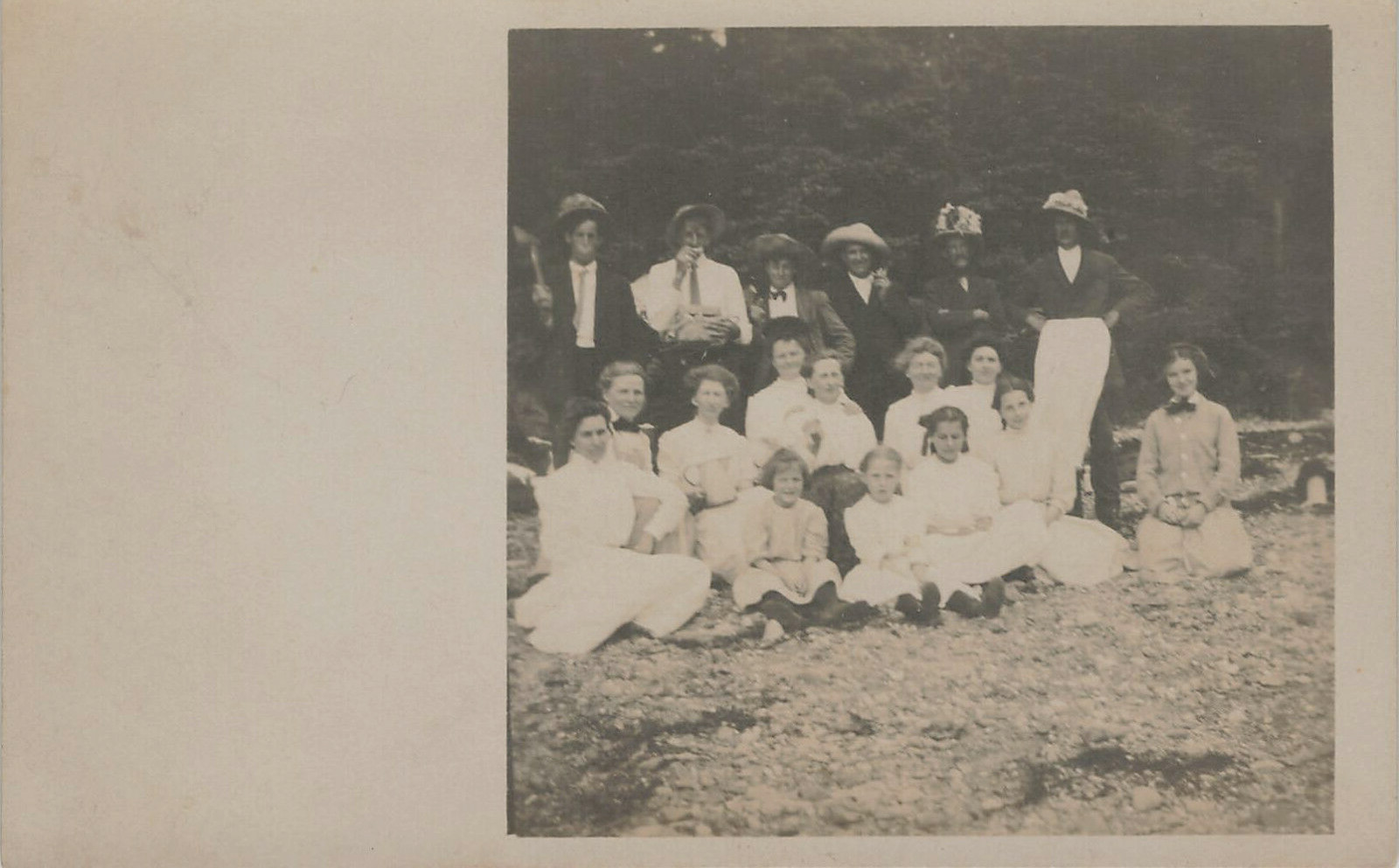 MEN WEARING WOMEN\'S HATS FUNNY GROUP PHOTO REAL PHOTO POSTCARD RPPC 1910