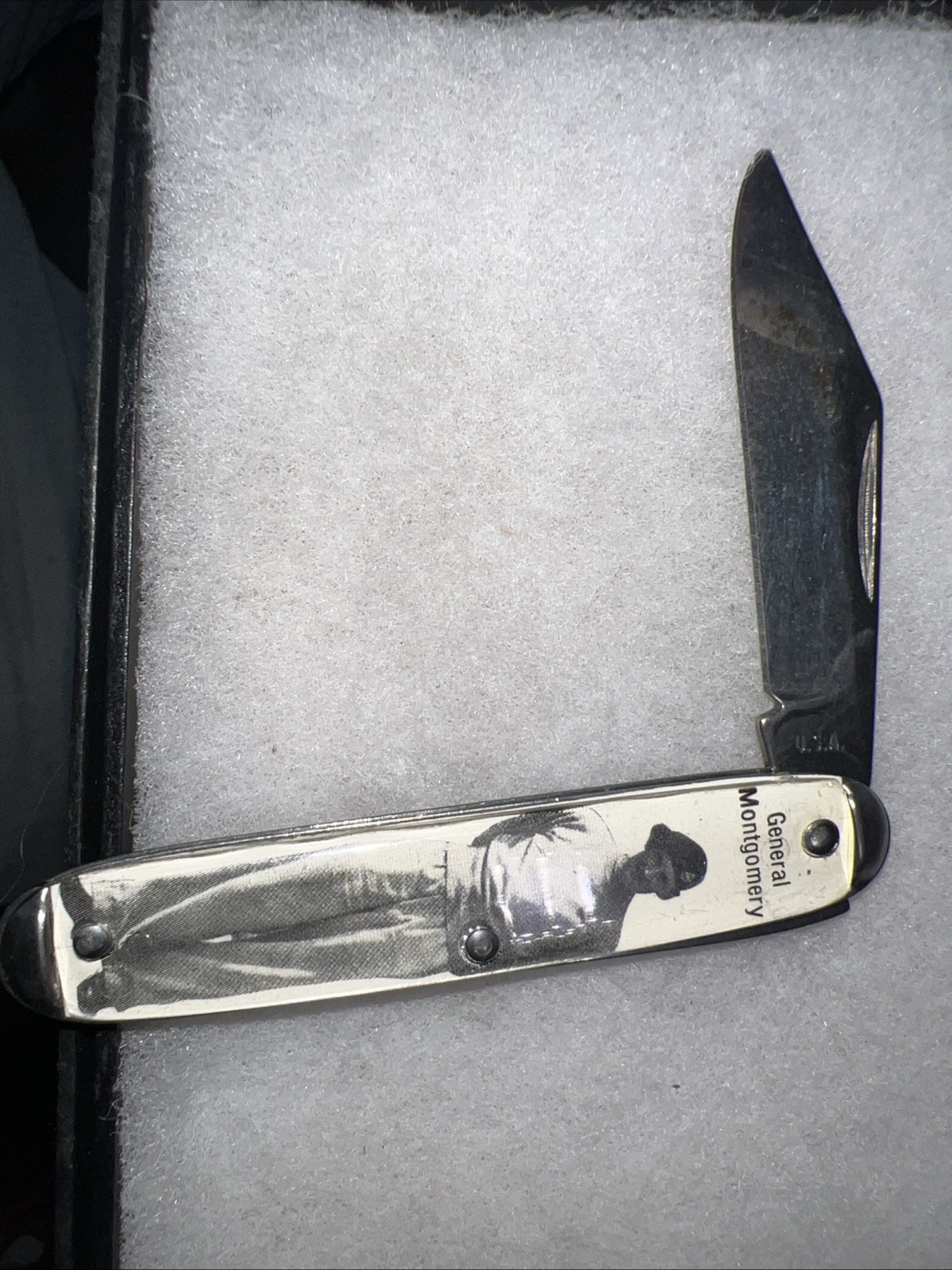 GENERAL MONTGOMERY WW2 COMMEMORATIVE JACK KNIFE NOVELTY LUCITE VINTAGE WWII