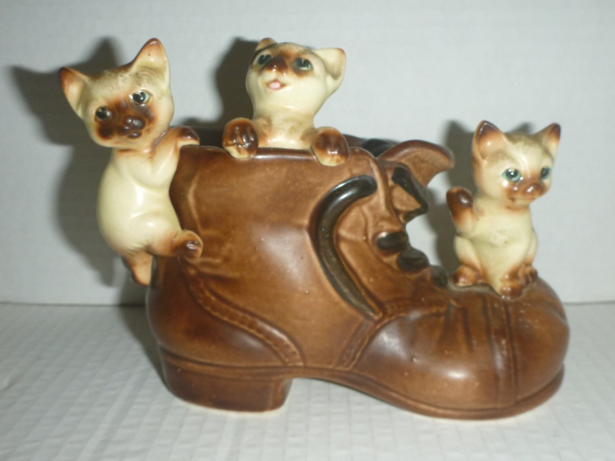 Vintage Ceramic Planter Shoe with Siamese Cats made in Japan