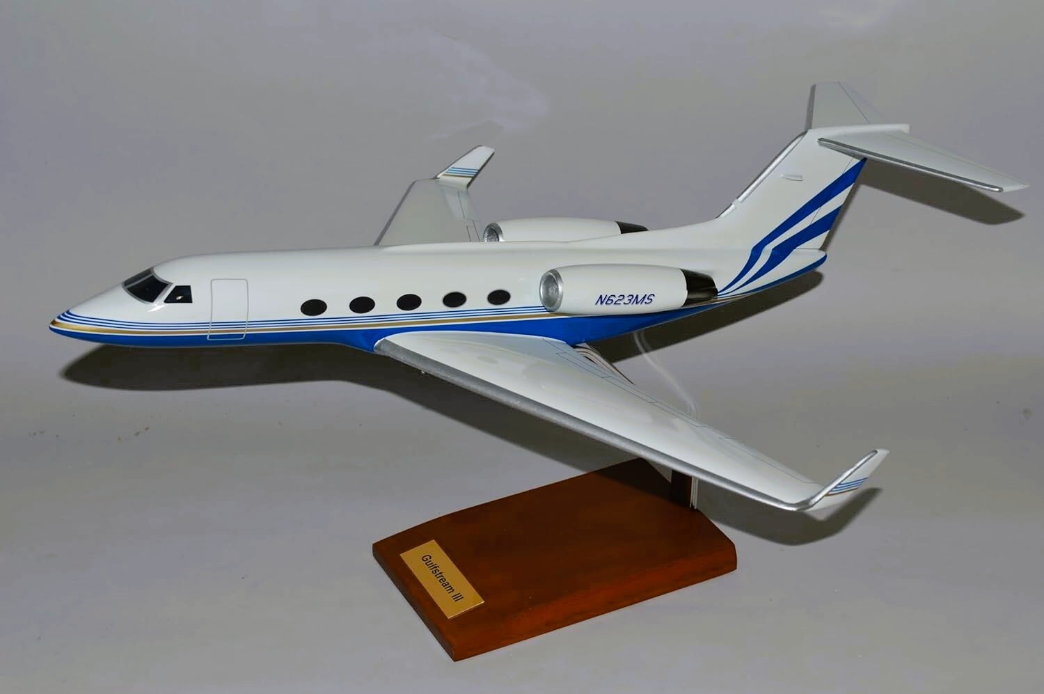 Grumman Gulfstream Aerospace III N623MS Business Desk Top Model 1/48 SC Airplane