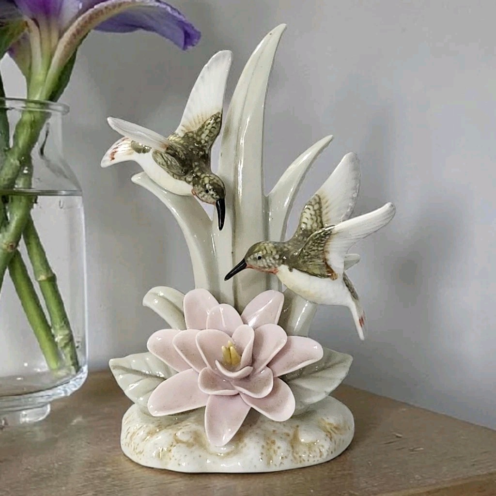Vtg Lefton Sevilla Porcelain Hummingbirds On Lotus Flower Figurine 5.5