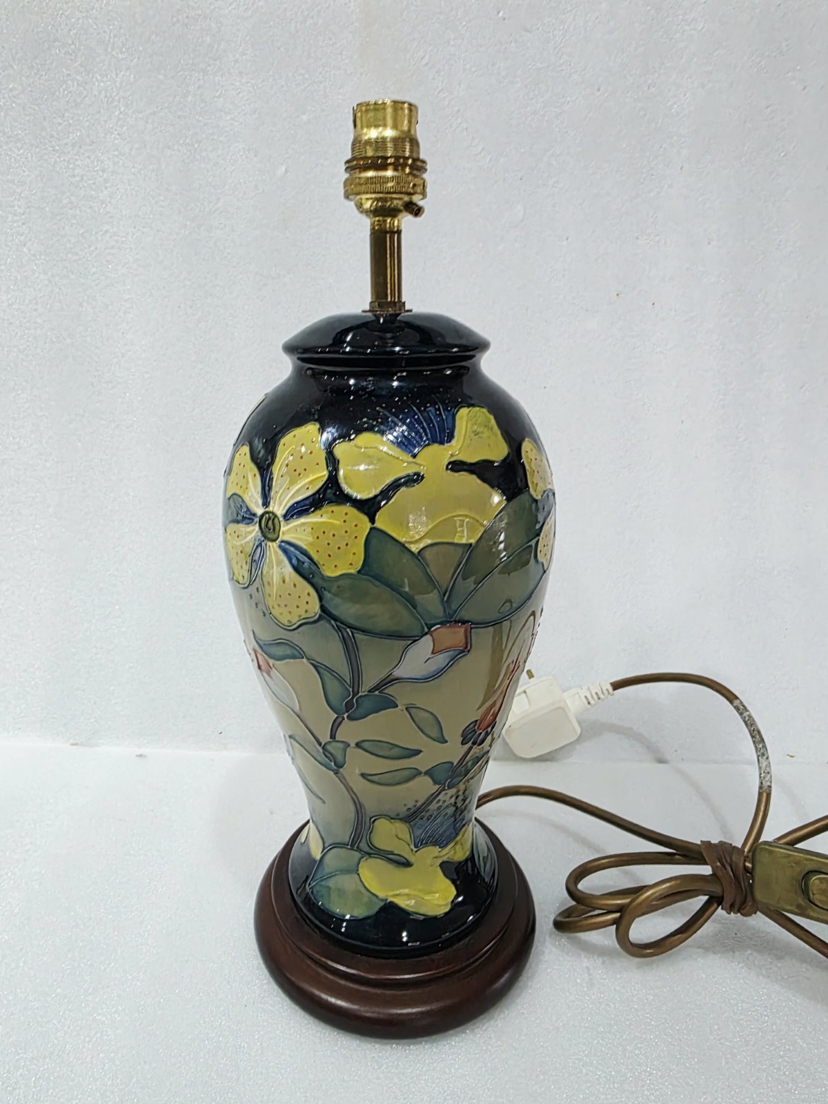 Moorcroft Hypericum pattern lamp base and shade by Rachel Bishop Circa 1994