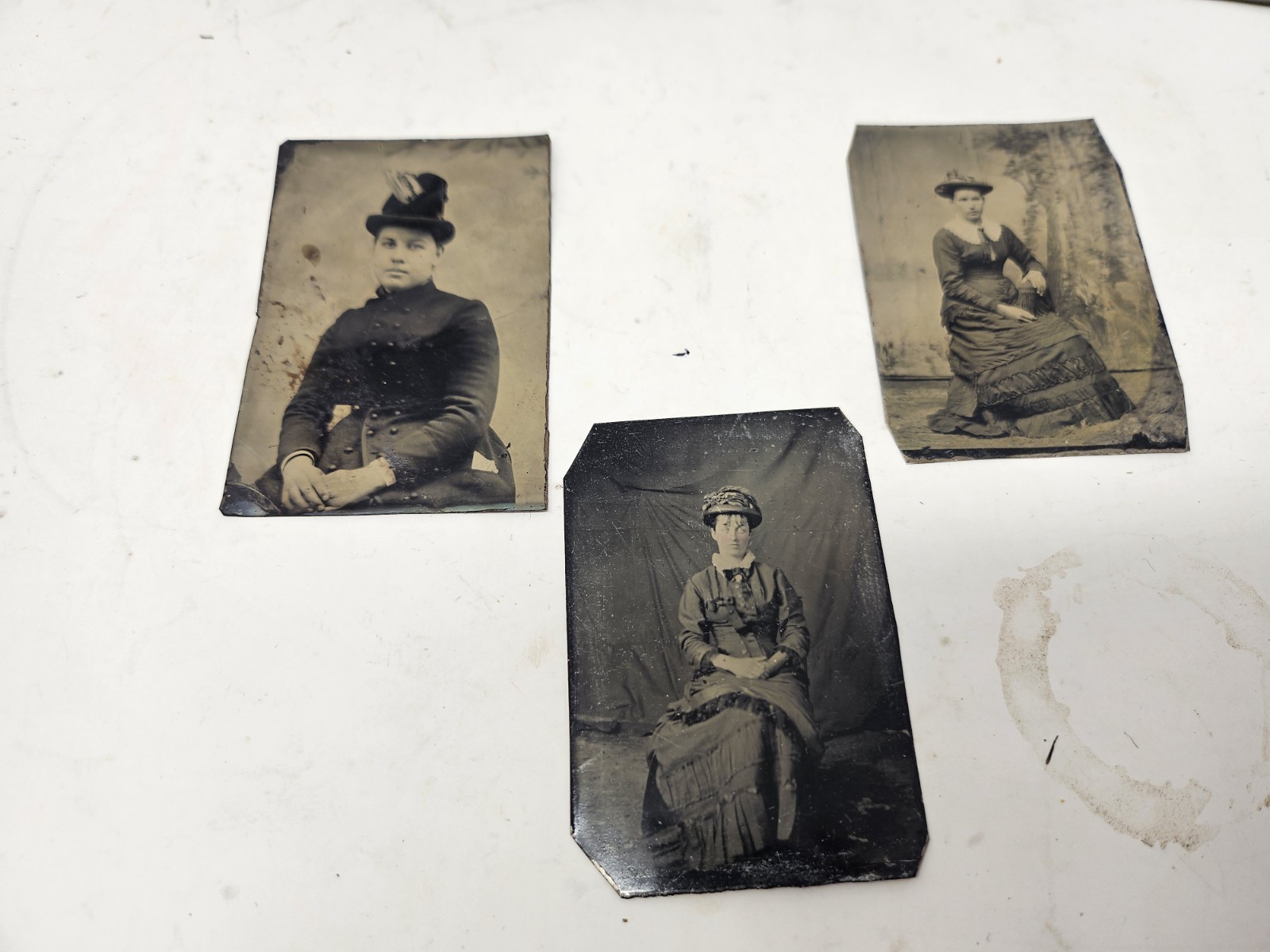 3 Antique American PHOTO TINTYPES Fashionable Women 1800s