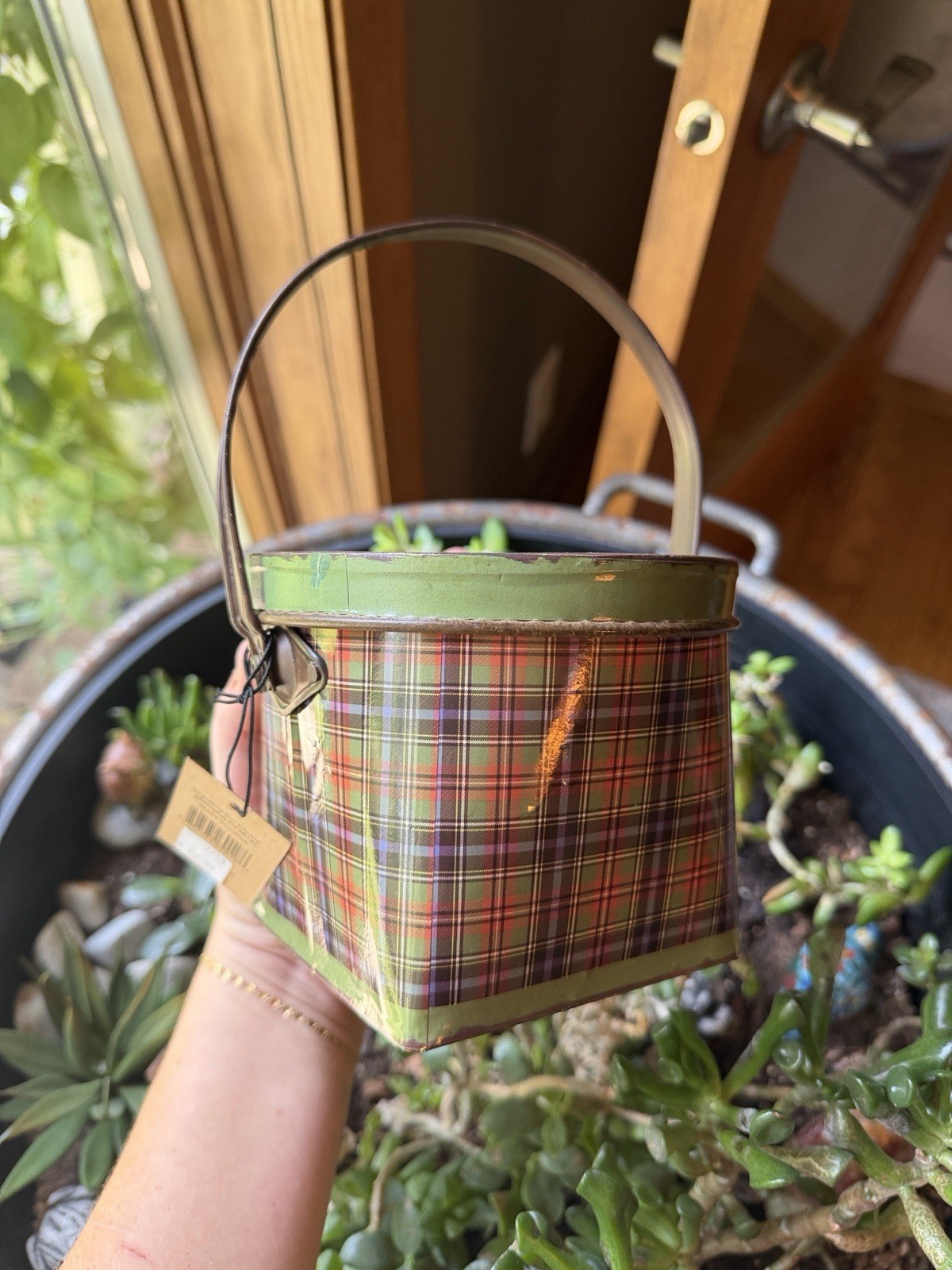 Vtg Plaid Green Decorative Tin Basket