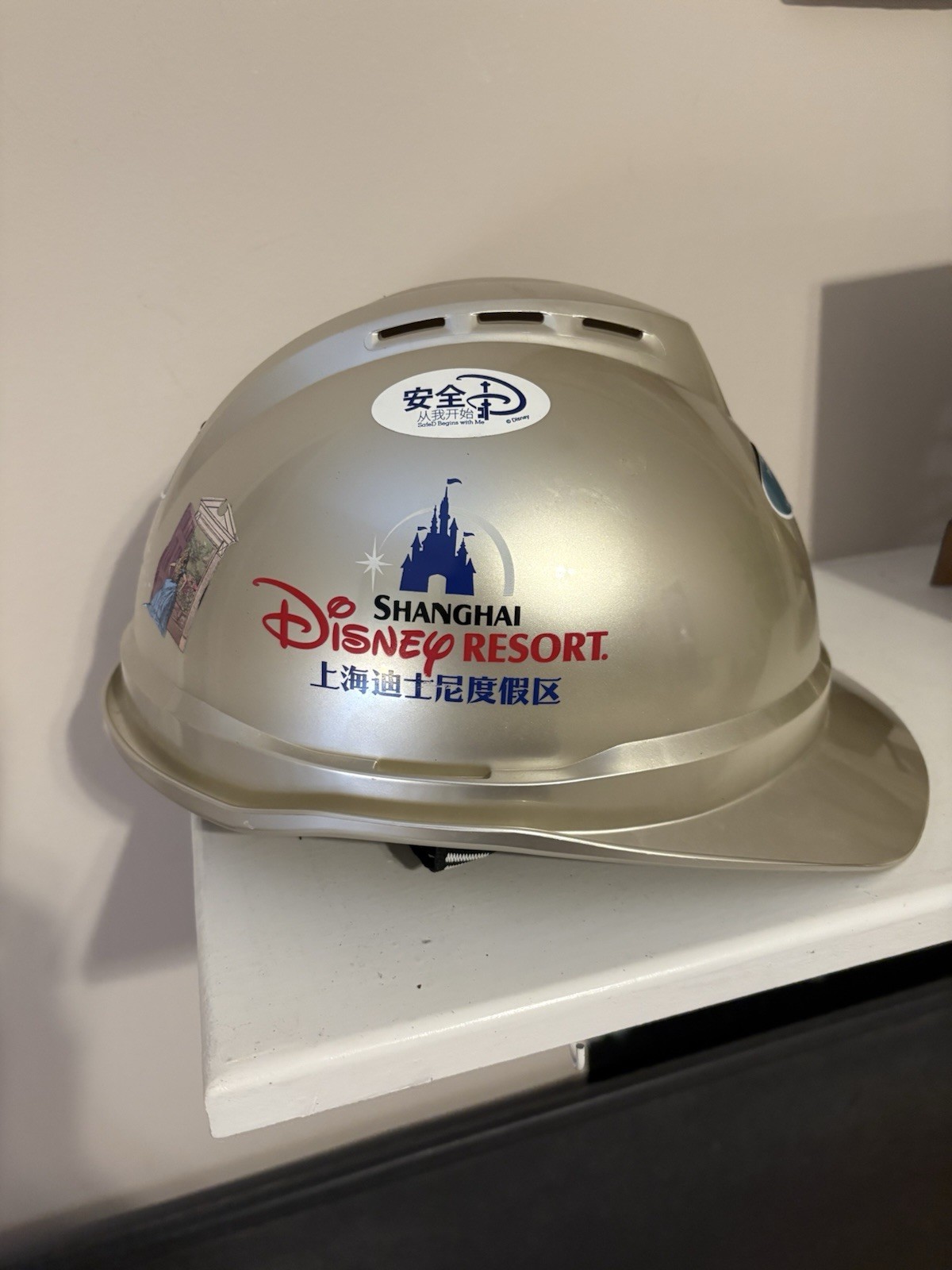 Genuine Shanghai Disney Resort Collectible Imagineer Hard Hat