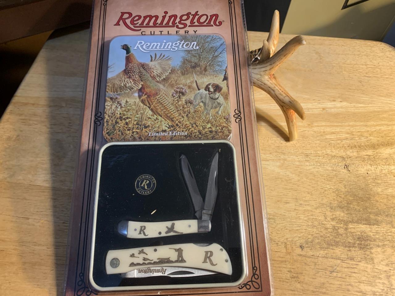 Remington Flushing Pheasant Tin Collector Gift Pocket Knife Set R15684