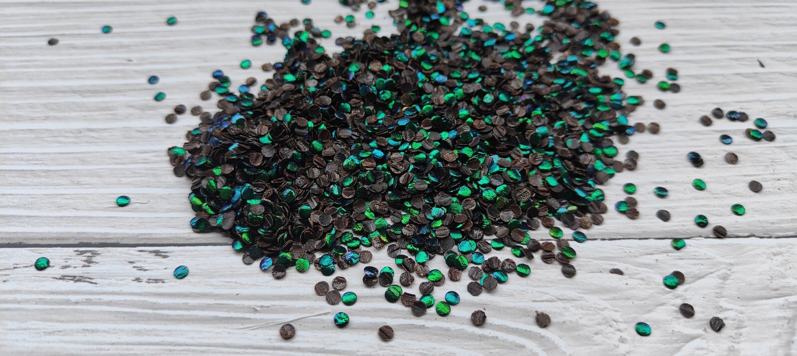 3 mm.No Hole Real Green Elytra Jewel Beetle Wings Sequins Wedding Dress 600 PCs.
