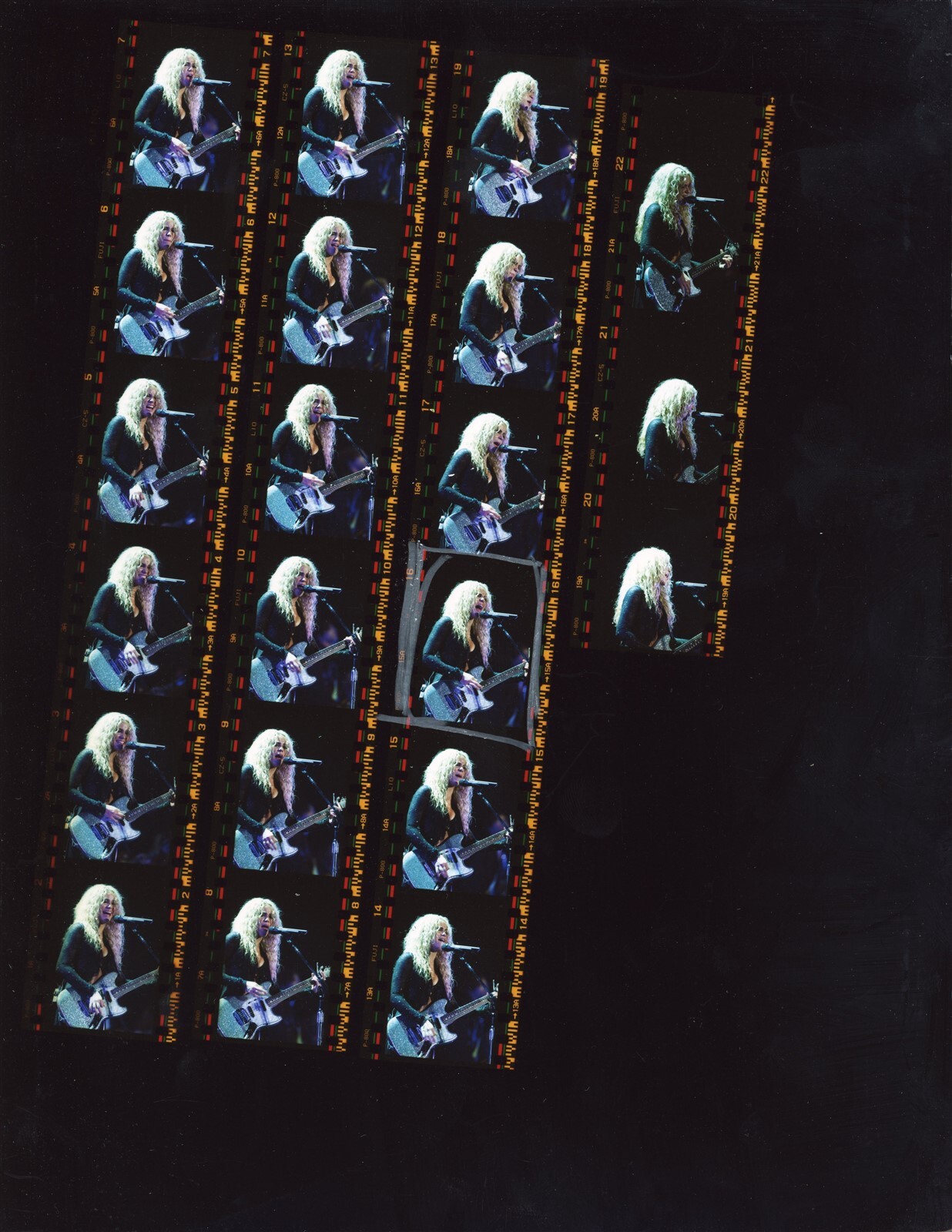 LG76 2003 Original Oversize Contact Sheet Photo SHAKIRA \