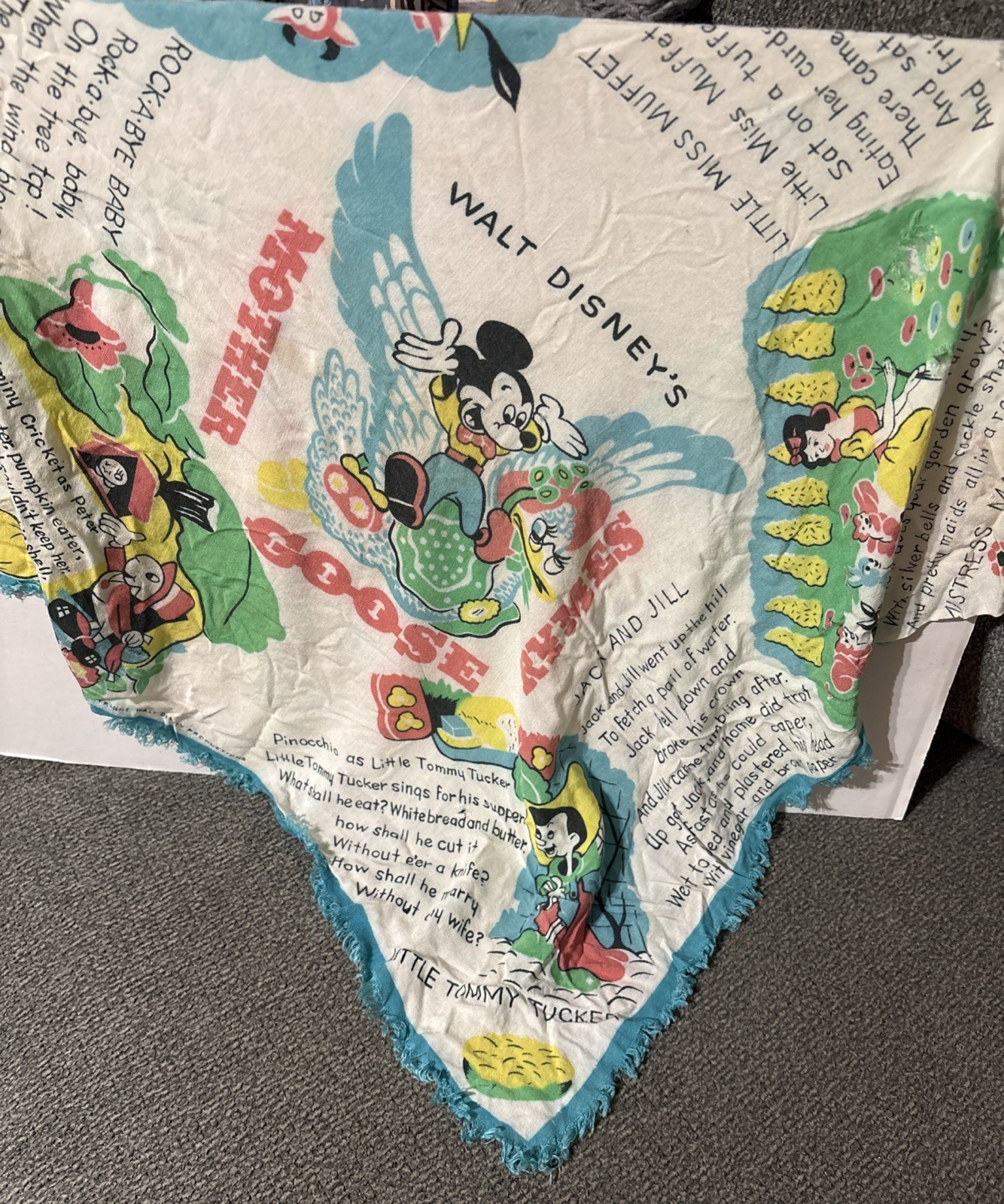 Vintage Walt Disney Mother Goose Rhymes Snow White Pinocchio Muffet Rayon Scarf