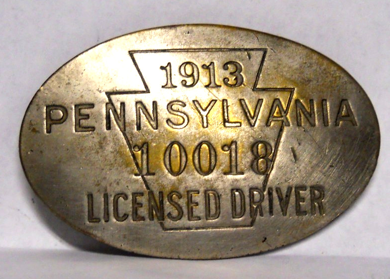 Antique 1913 PENNSYLVANIA LICENSED DRIVER #10018 PIN / BADGE TAXI, CHAUFFER