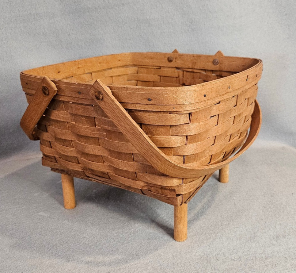 Vtg 1988 Longaberger Double Pie or Cake Basket, 2 Handles USA Handwoven As Is