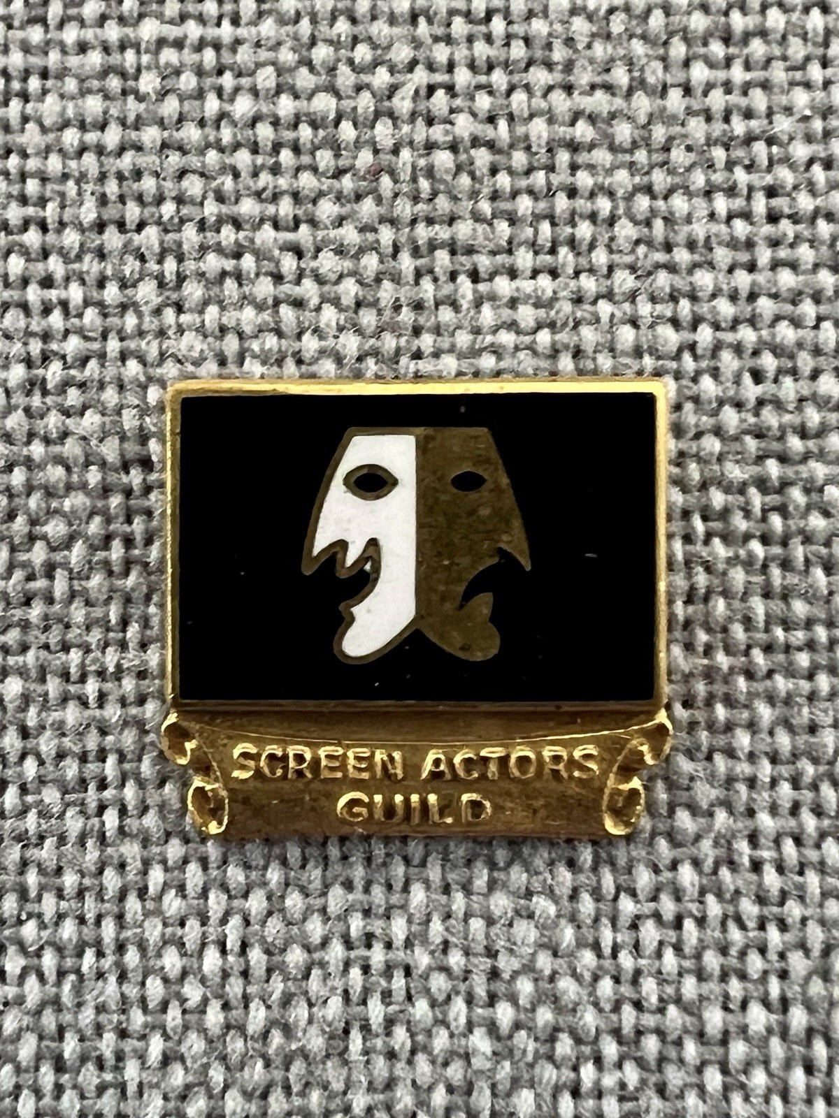 Vintage Screen Actors Guild SAG Comedy Tragedy Mask Enamel  1/2” Pin Gold Tone