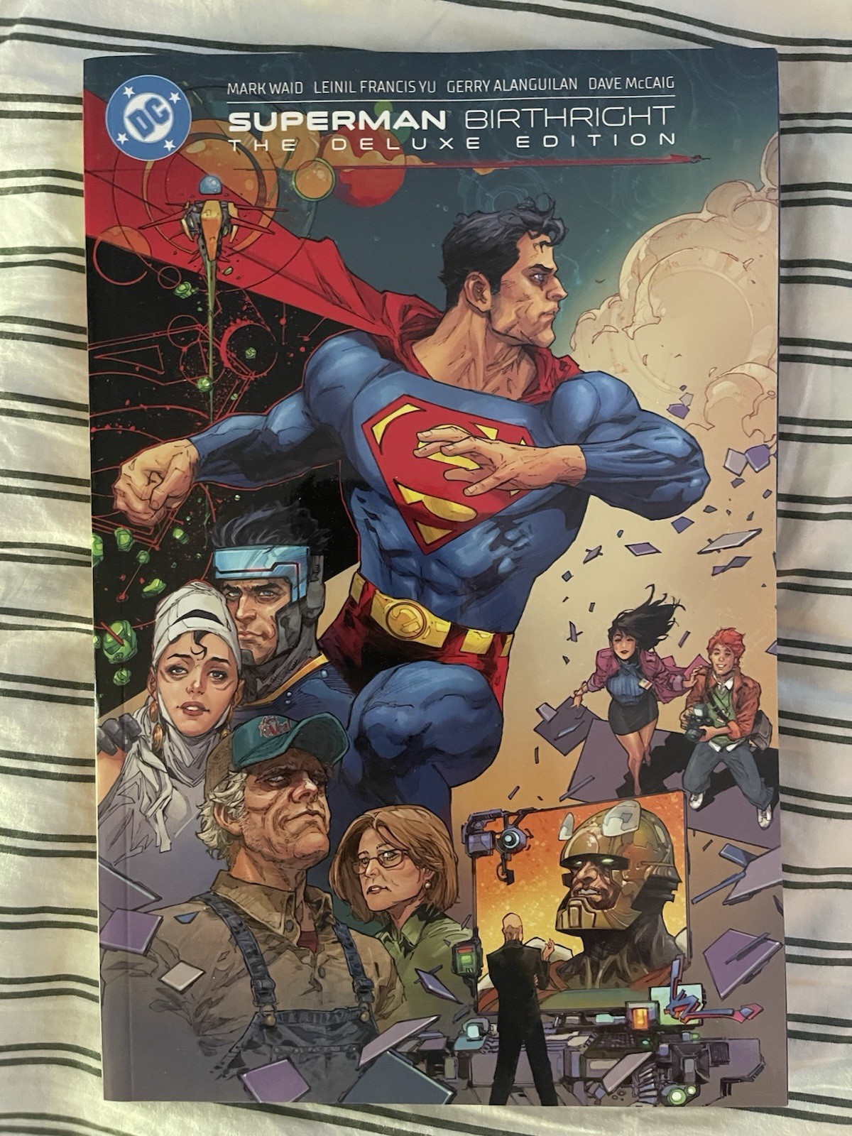 DC Comics Superman: Birthright The Deluxe Edition Exclusive Cover
