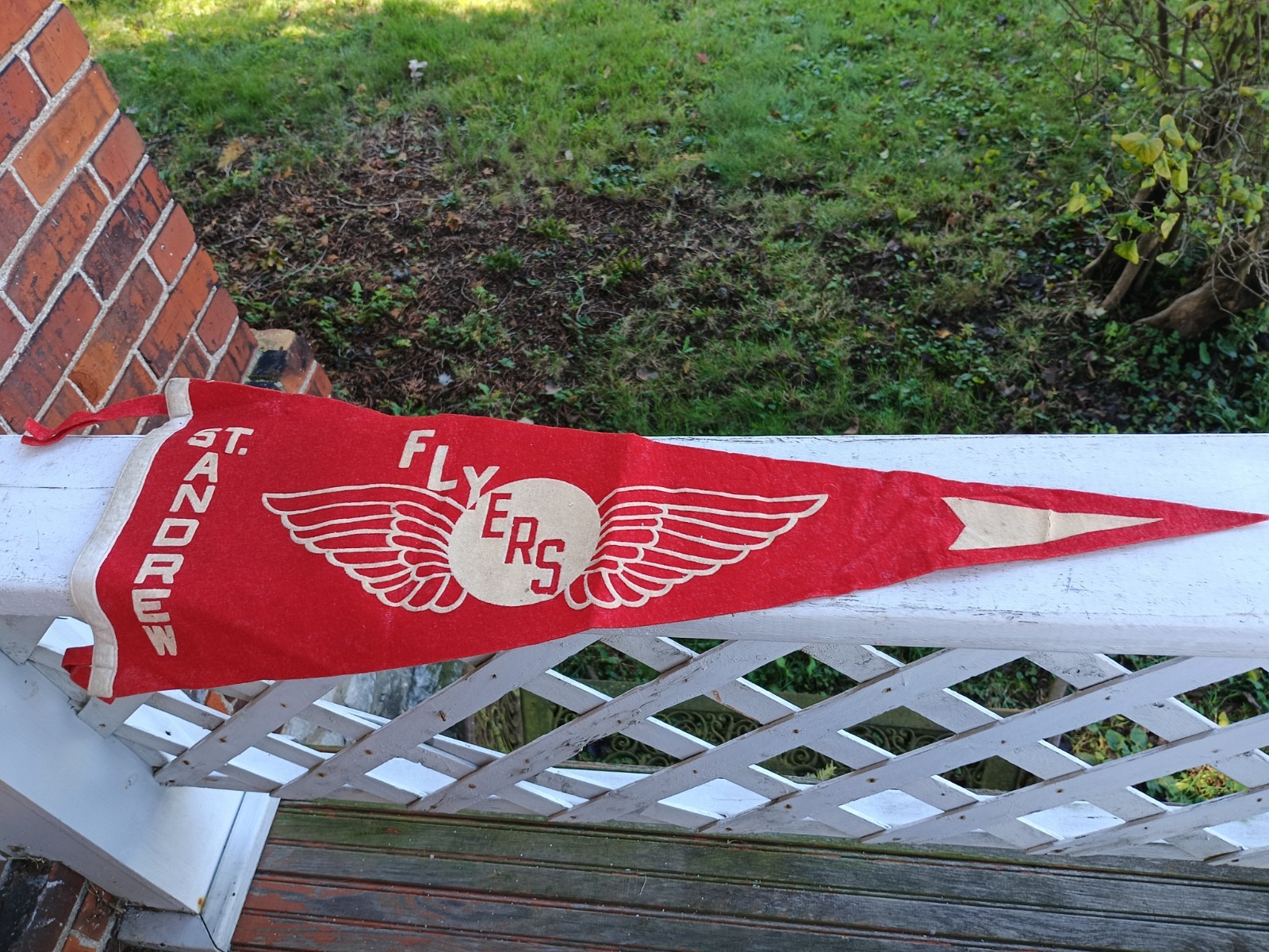 Vintage ST. ANDREW HIGH SCHOOL Pennant , FLYERS Sports Team DETROIT, Mi 