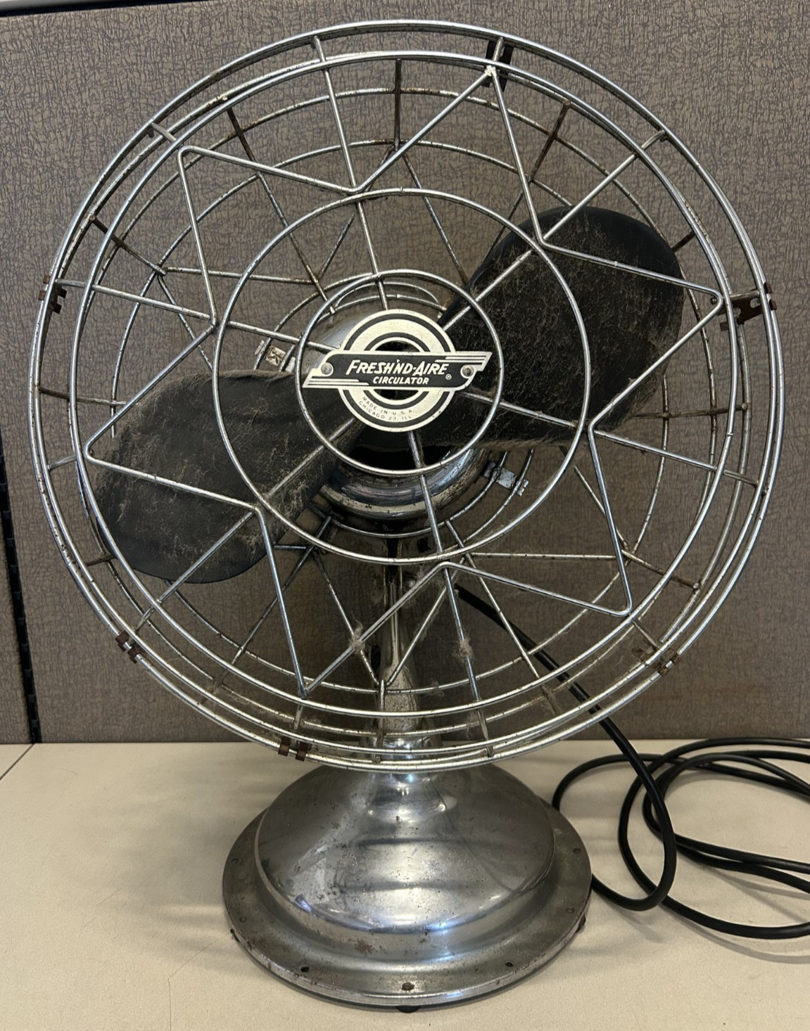 Vintage Fresh'nd Aire Metal Fan 1400 80W 115V 16