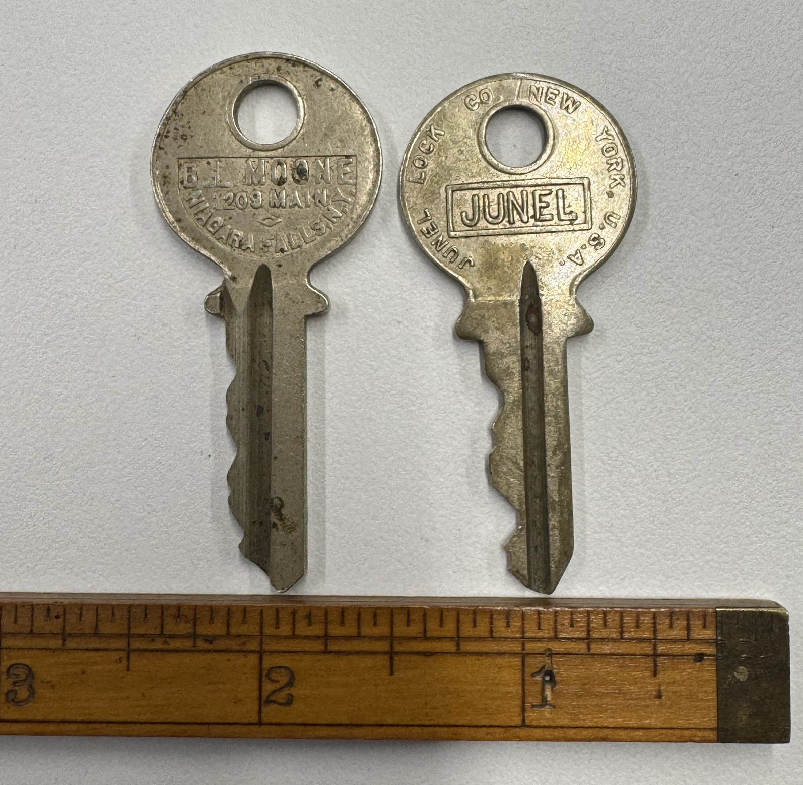 🌿 🗝️ Antique Vintage B. L. Moone Niagara Falls NY , Junel Lock Company Keys