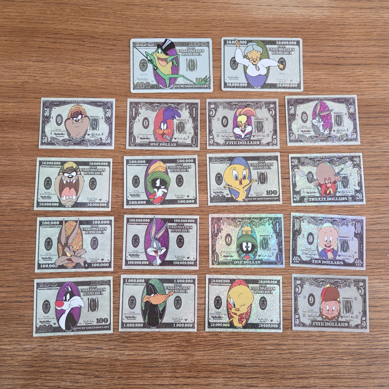 LOT of 18 Vintage 1997 LOONEY TUNES Money Prism Vending Stickers