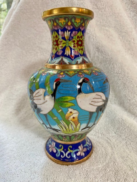 Unique Cloisonne Vase featuring a pair of Storks Shades of Blue 7\