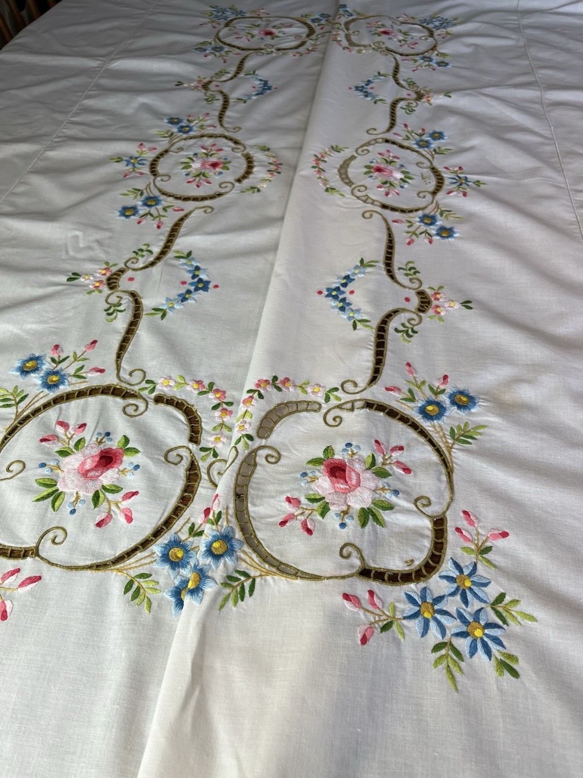 Vintage Hand Embroidered Tablecloth 