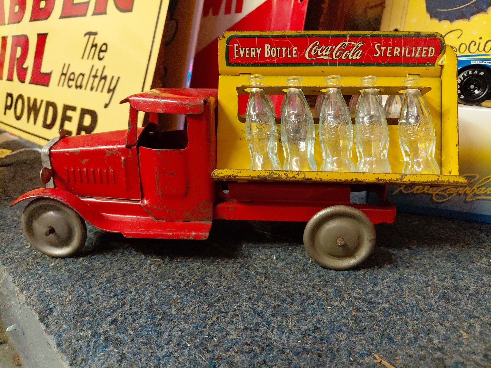 c.1930s Original Vintage Coca Cola Tin Truck Metalcraft Corp. W/Bottles Toy Rare