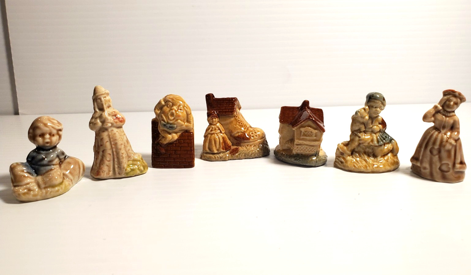 Vintage Red Rose Tea Wade Whimsies Nursery Rhymes Rhyme 7 PC Lot