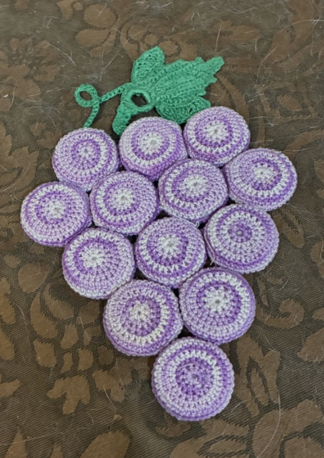 Vintage Handmade Crocheted Purple Grape Bunch Bottle Cap Trivet Hot Pads