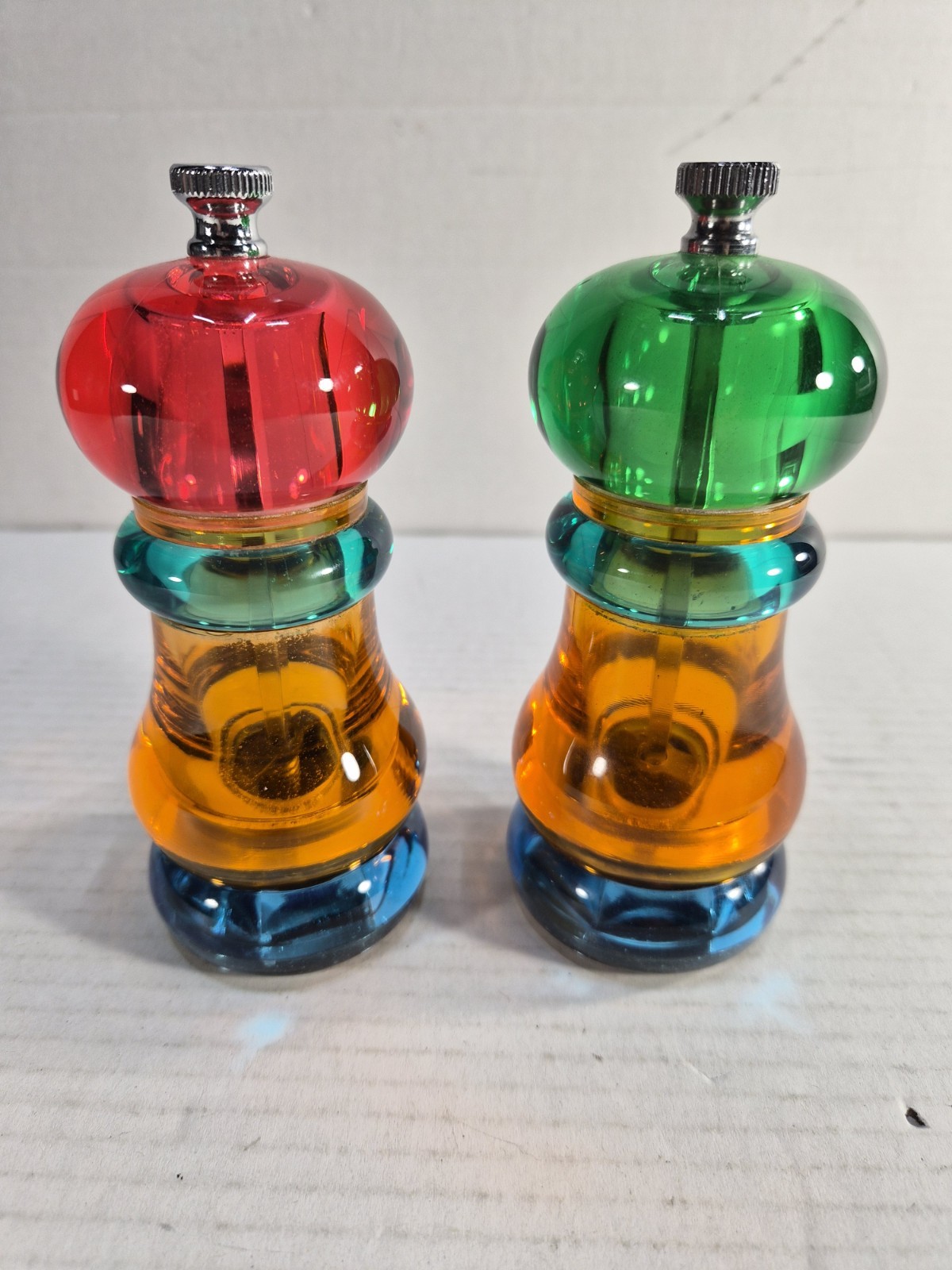 Vintage Olde Thompson Fiesta Salt and Pepper Mill Set Grinders Colorful