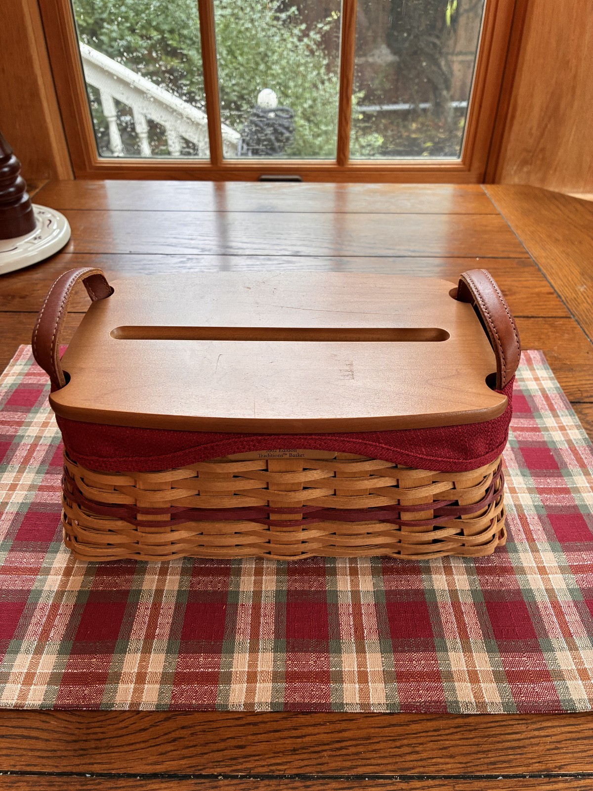 Longaberger Christmas Collection Traditions Basket 2002 Edition w/Ribbon Slot