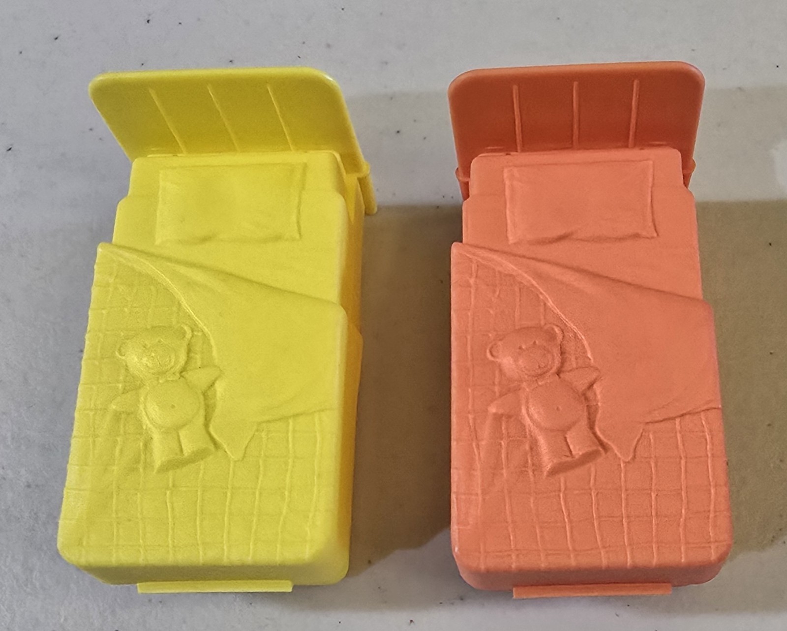 Vintage 1984 Fleer Bed Bugs Candy Container Lot of 2 Orange Yellow Toys Complete
