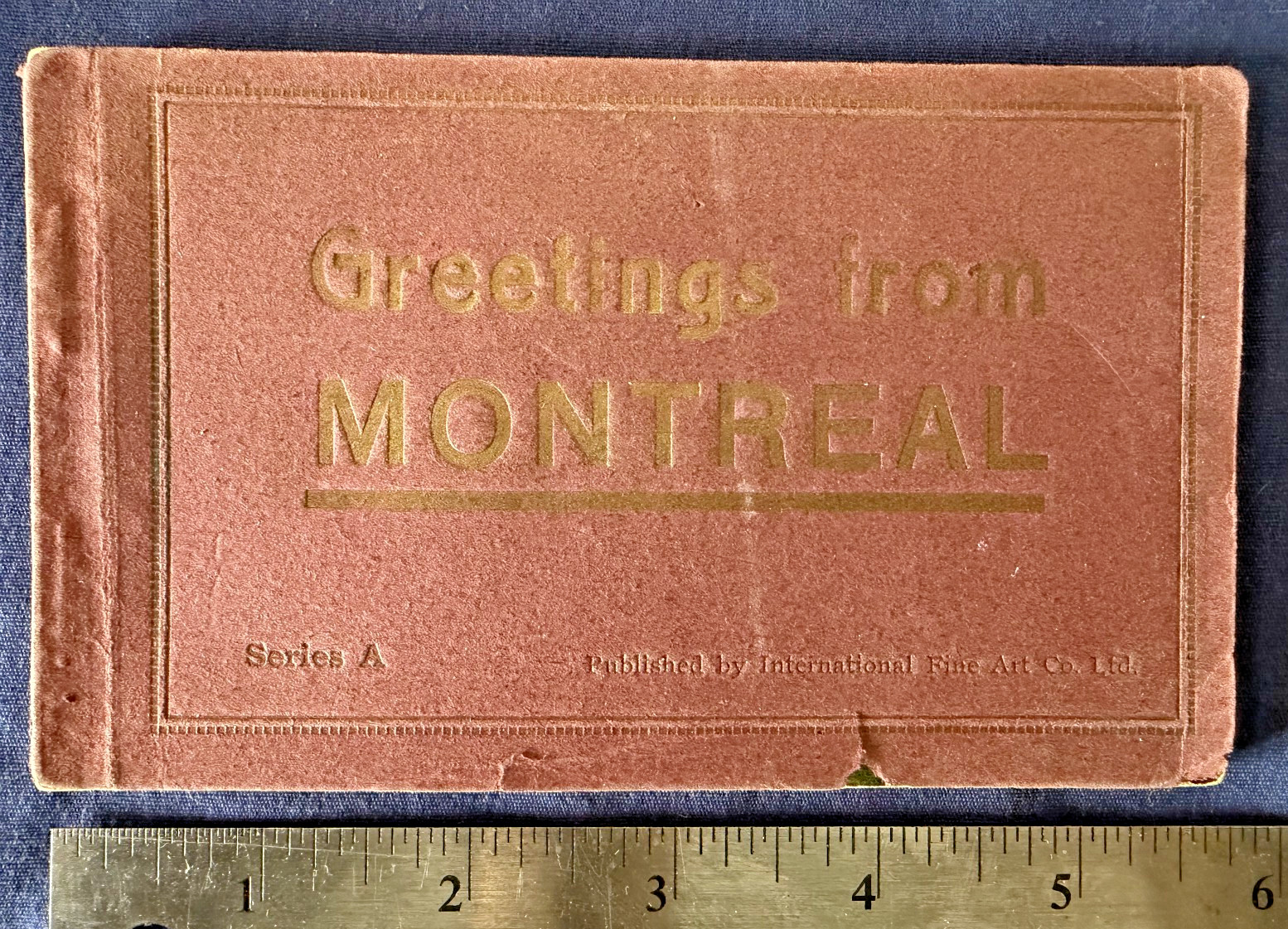 VTG c. 1905 Greetings from MONTREAL postcard book of (10), UNUSED undivided back
