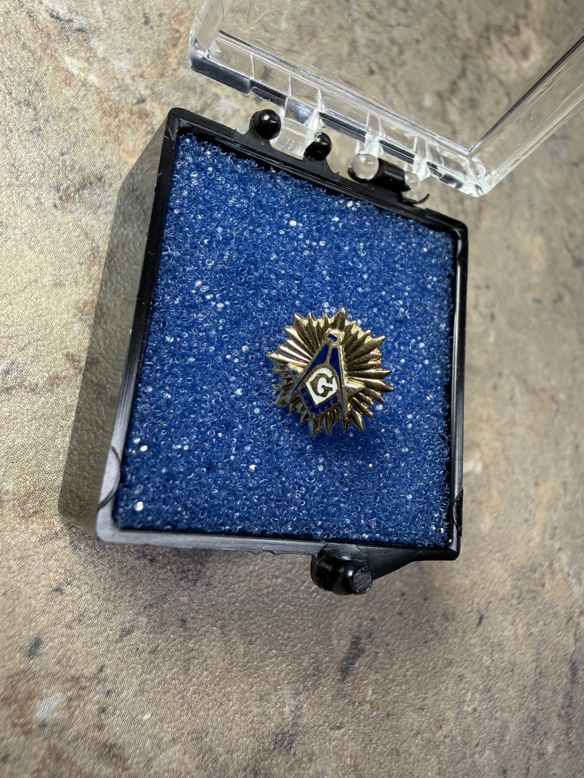 Vintage 10k Gold Stamped Freemason Masonic Pin Square and Compass
