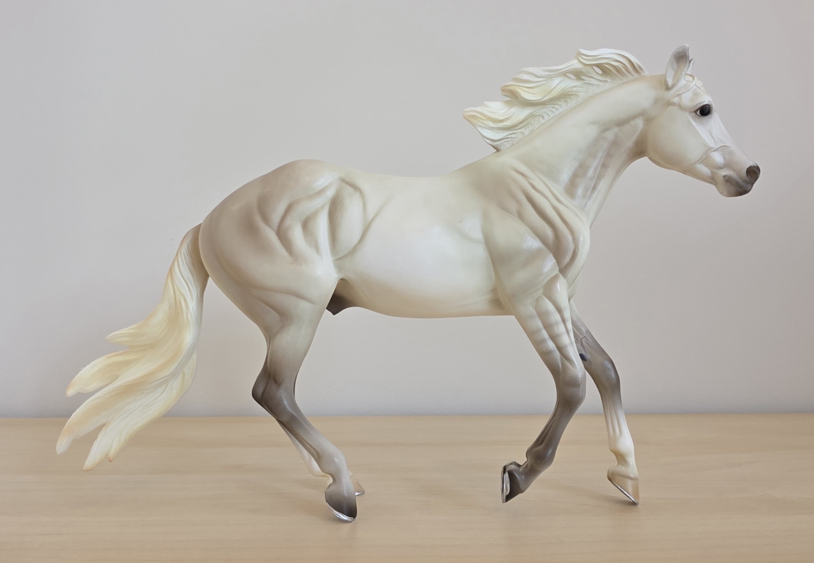Breyer Traditional Model Horse ASHTON #301181 Latigo Loping Quarter TSC 2022