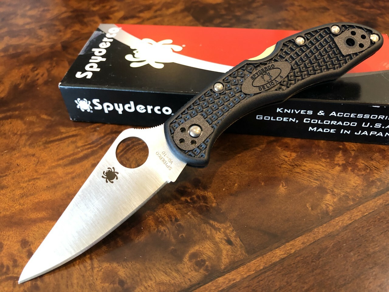 Spyderco Knife Delica 4 Flat Ground Black FRN Plain Edge VG-10 C11FPBK