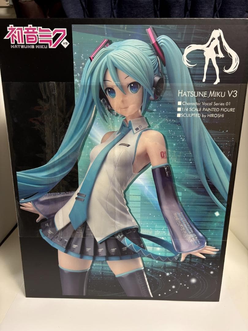 FREEing Hatsune Miku V3 1/4 Scale Figure Reissue New Sealed from JAPAN