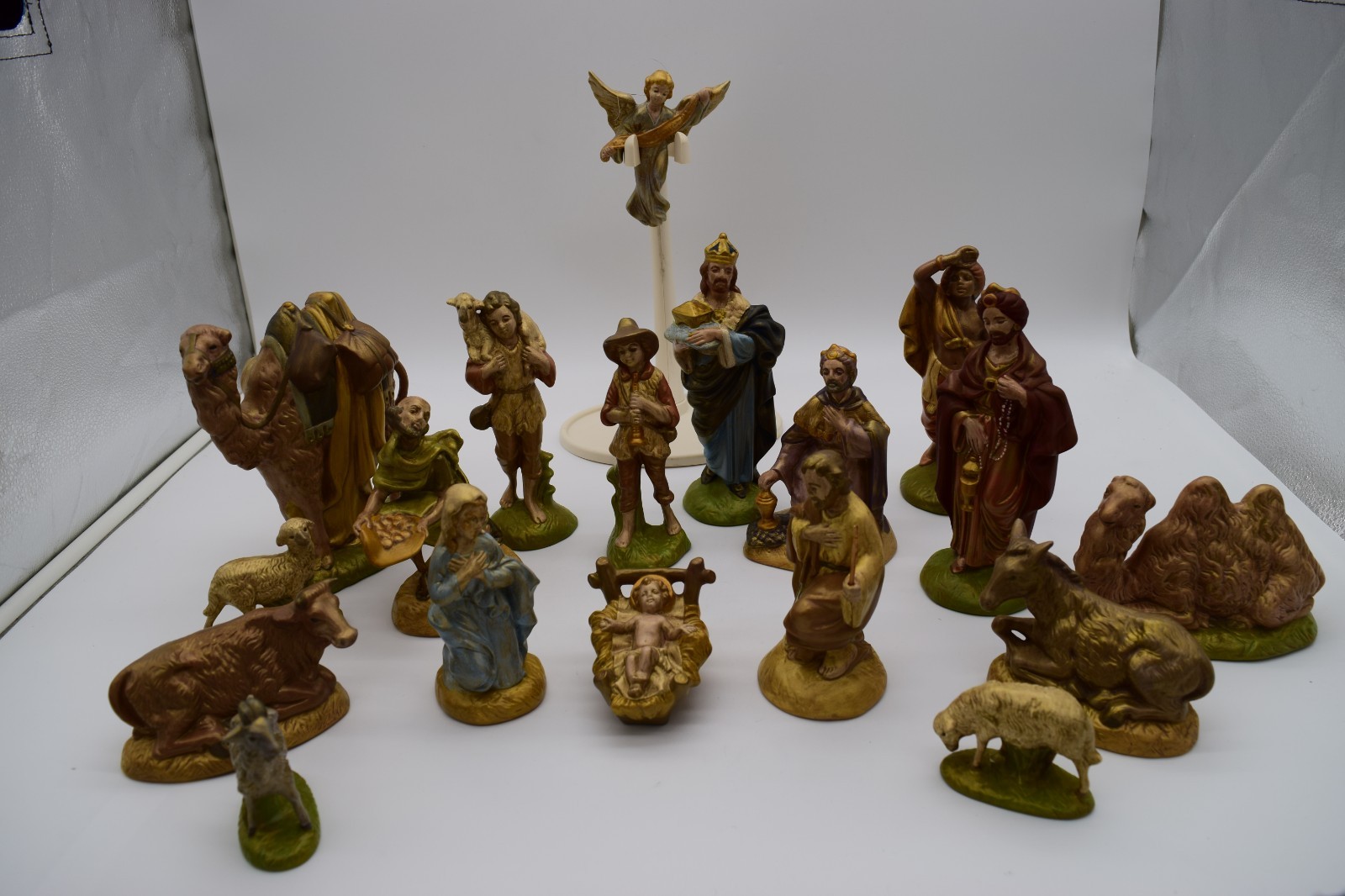 RARE Vintage Atlantic Mold Nativity Scene 18 Pieces  Excellent Condition
