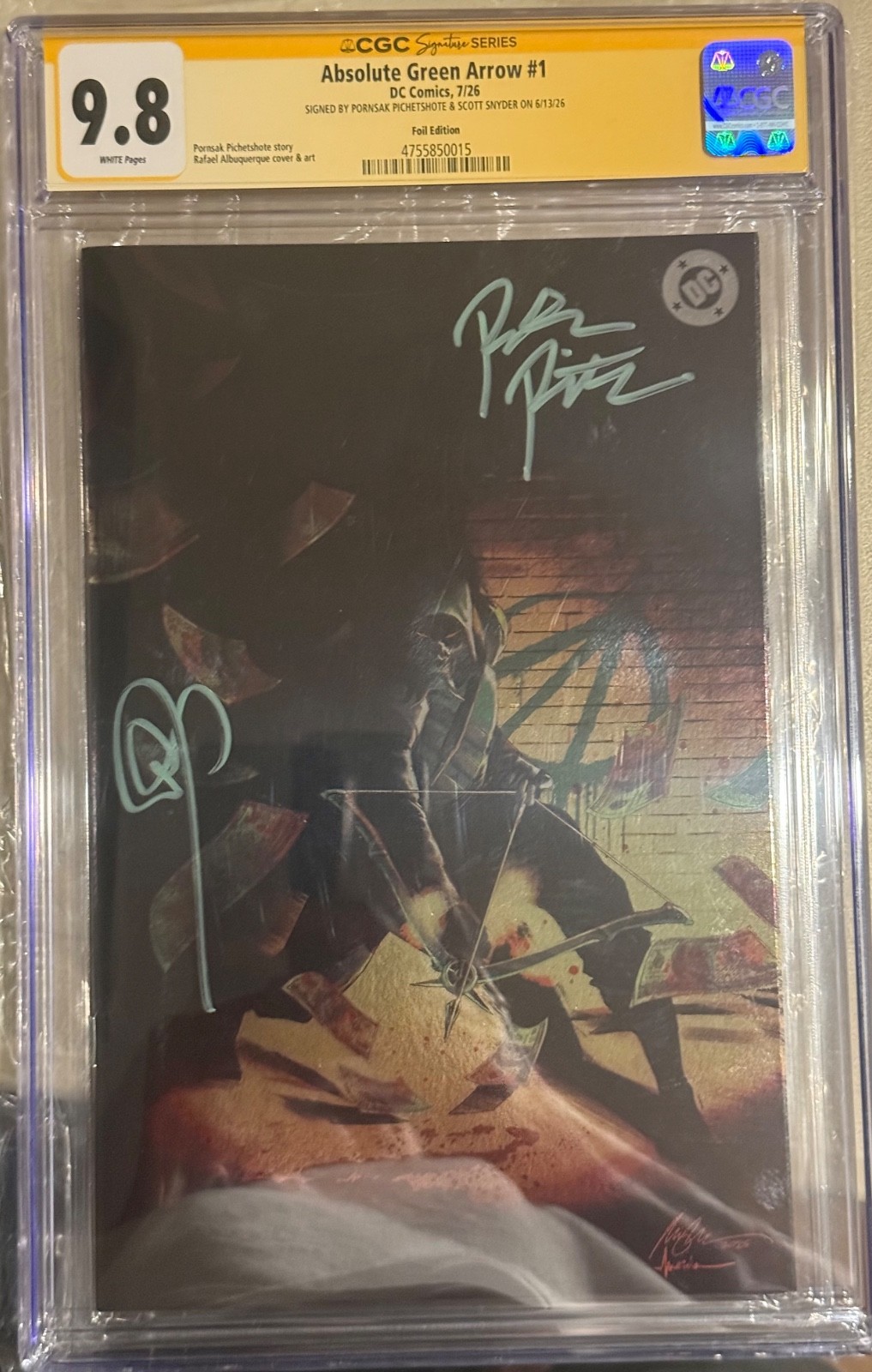 Absolute Green Arrow #1 foil edition SS CGC 9.8 signed by Pornsak & Scott Snyder