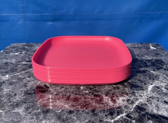 New Set 4 Tupperware Luncheon Plates 8” Square Raised Sides Differents  Color