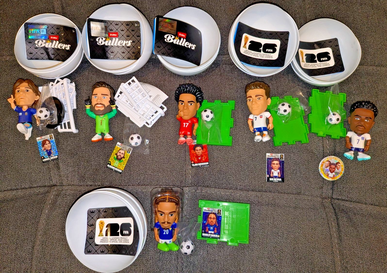 ZURU WORLD CUP FIFA BALLERS RARE MESSI,BECKER + SAKA,BARCOLA,REYNA,BUCHCHANAN-6P