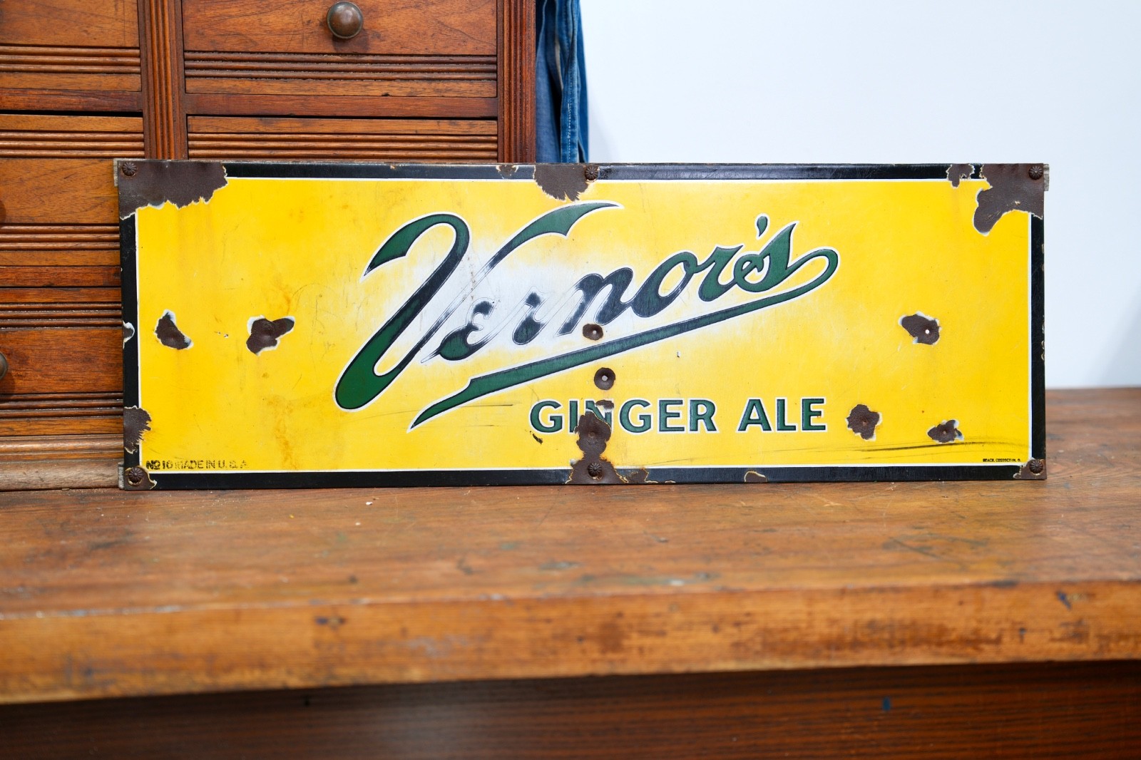VINTAGE VERNORS GINGER ALE PORCELAIN SODA SIGN OLD BEVERAGE COLA DRINK 29