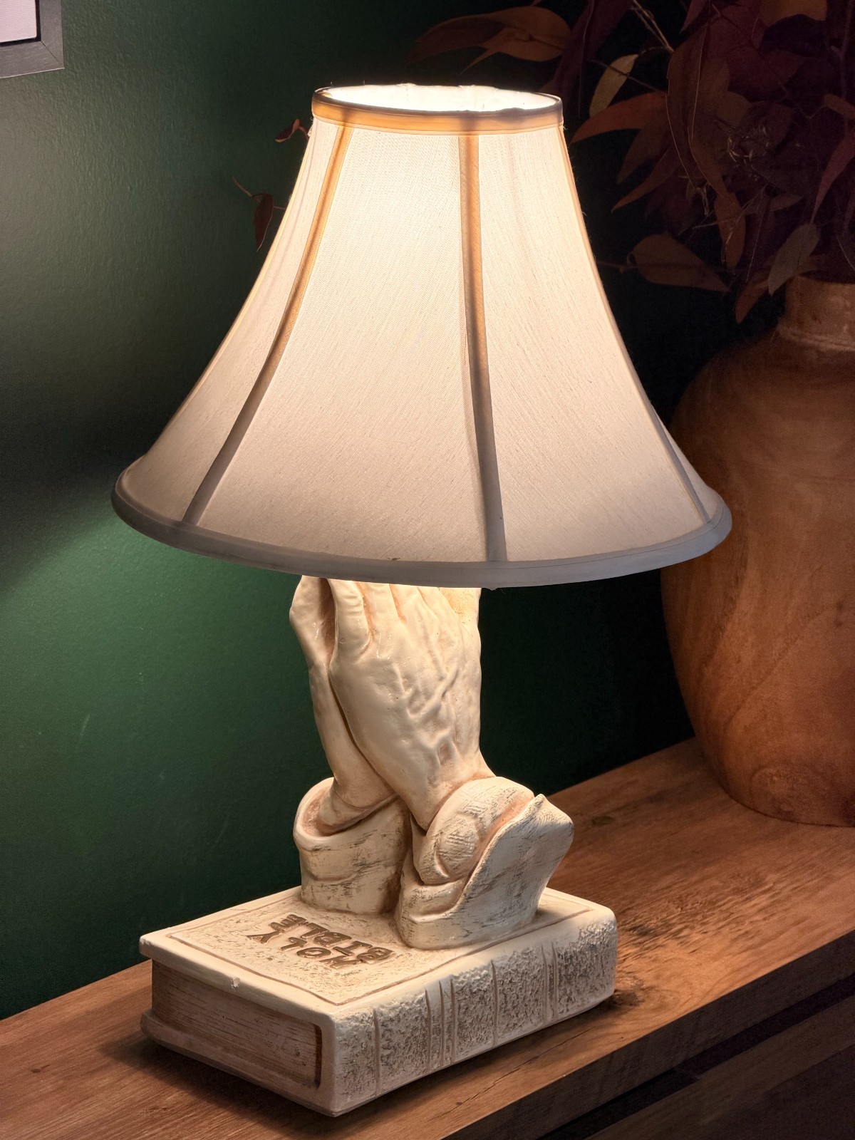 Vintage 1984 Creative Decor Praying Hands Holy Bible Ceramic Table Lamp Shade