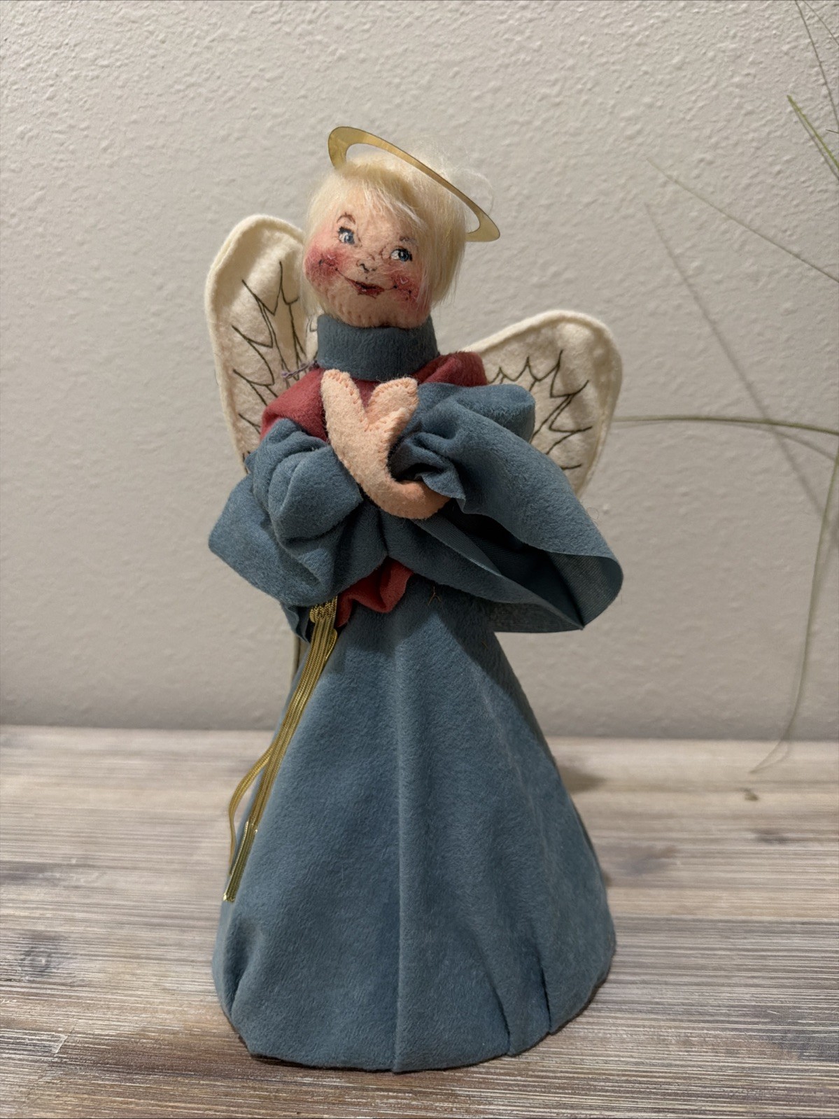 Annalee 10in  Angel in Blue Item #727797 - 1997