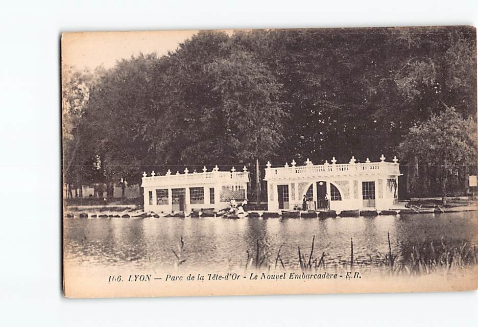 Postcard Parc de la Tête d\'Or The New Pier Lyon France