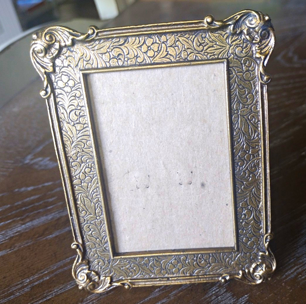 VTG 1928 Jewelry Co Antique French Ornate Mini Picture Frame Brass Circa 1715