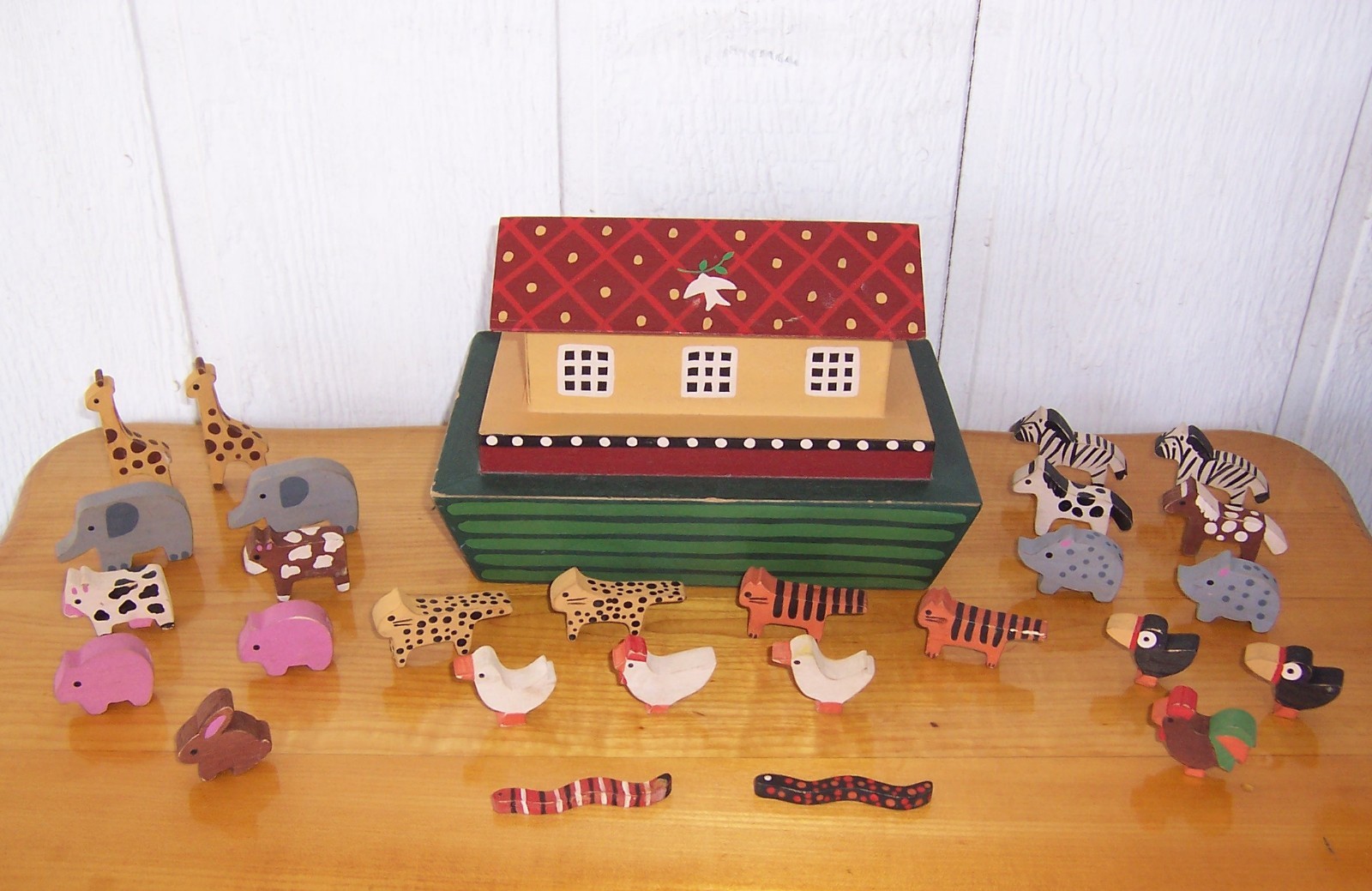 VTG 1994 HEAVY WOOD BOX NOAHS ARK BOAT & 27 HAND PAINTED WOODEN ANIMALS 9