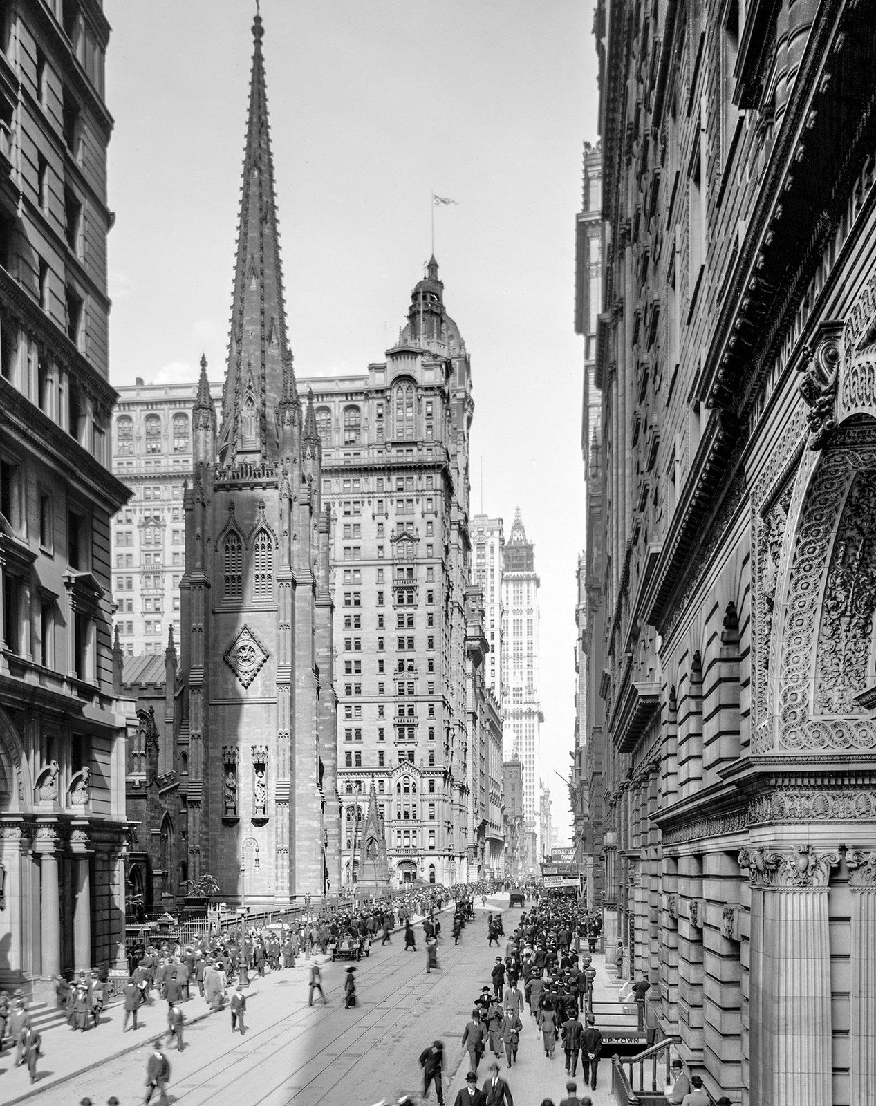 1912 Broadway NEW YORK and TRINITY CHURCH Photo  (189-k)